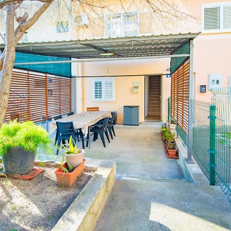 Apartmani Ana Tivat Zewnętrze zdjęcie