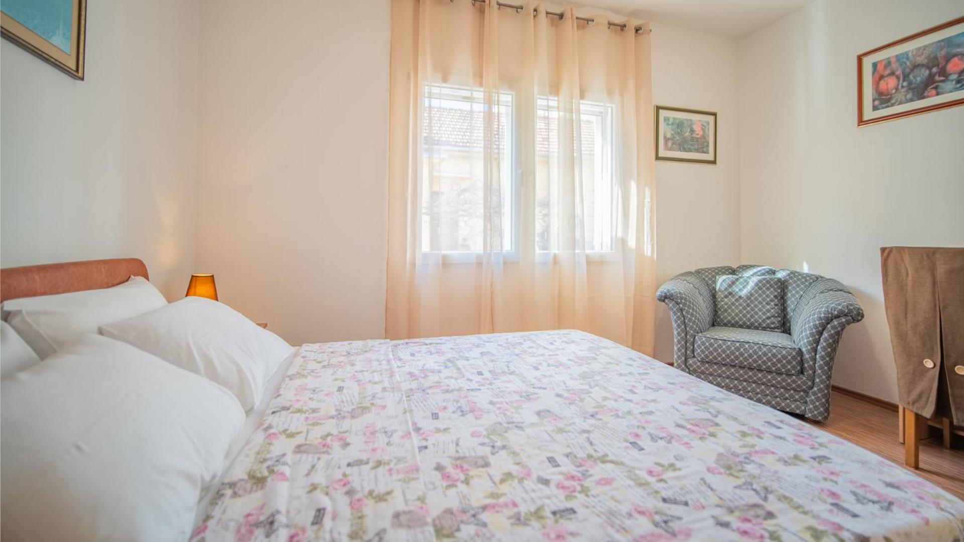 Apartmani Ana Tivat Zewnętrze zdjęcie
